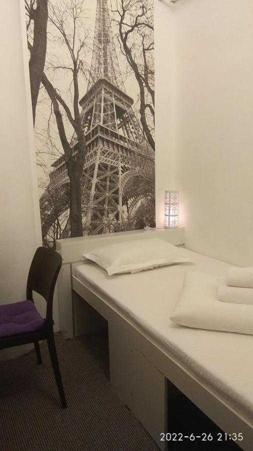 Хостел 689Capsulehotel&Coffee อัลมาตี ภายนอก รูปภาพ
